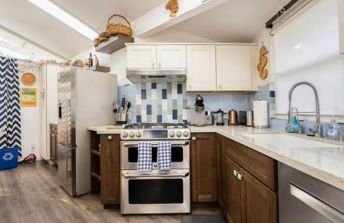 2 bedroom bungalow with hot tub - Photo 5