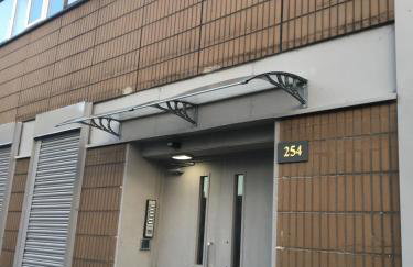 Flats near football clubs - Photo 25