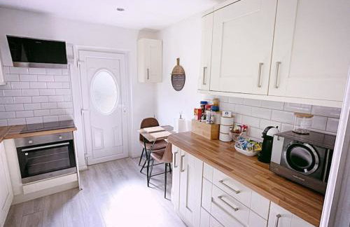 The Serene Stays - 3 Bed Home in Oldham Manchester - Foto 20