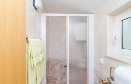 Apartments & Rooms Bari i -Comfort One Bedroom Apartment with Balcony and Garden View Apt Preko-5 - Foto 12