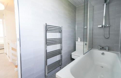 Livingston 4 Bed + Car Space - Foto 5