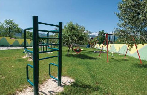 Nice Home In Sestanovac With Kitchen - Foto 25