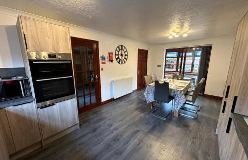 Eric House - Photo 9