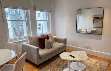 FOX ON THE HOE - Luxury Apartment accommodation - Photo 3