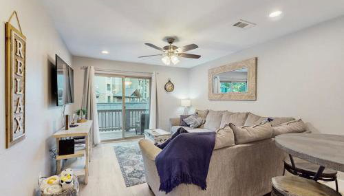 Condo Near Lake Horseshoe Bay with Private Balcony, Washer/Dryer, A/C, WiFi - Foto 2