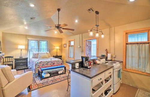 Enchanting Hilltop Cottage in Medicine Park! - Foto 10