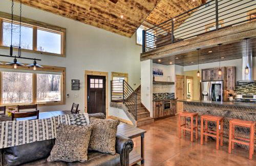 Riverfront Home with BBQ 2 Mi to Downtown Gunnison! - Foto 8