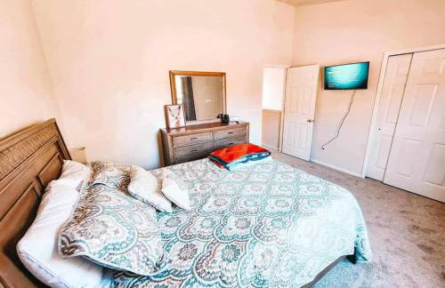 Palmer Lake near AF Academy Pet Friendly King Bed 4 TVs - Foto 10