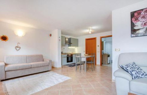 1 Bedroom Stunning Apartment In Masso - Foto 3
