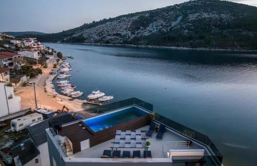 Beachfront Luxury Villa - Foto 1