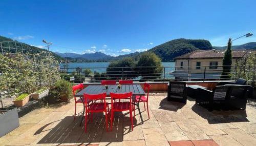 Reflections At The Lake - Foto 1