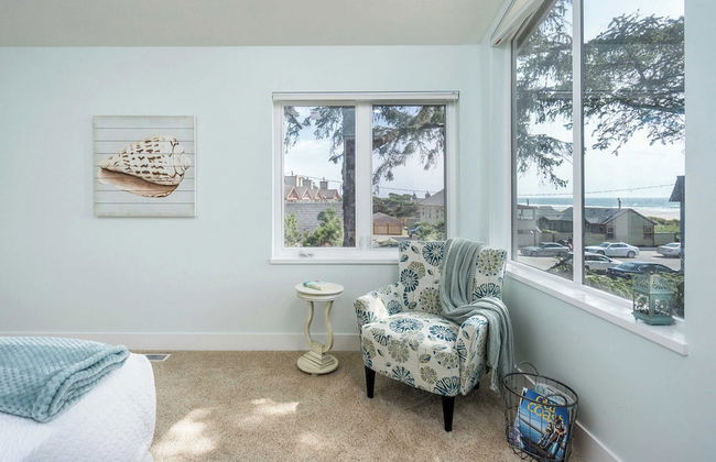 Villa Manzanita by Avantstay Hot Tub, 1 Block to Beach/town, Chef's Kitchen - Foto 17