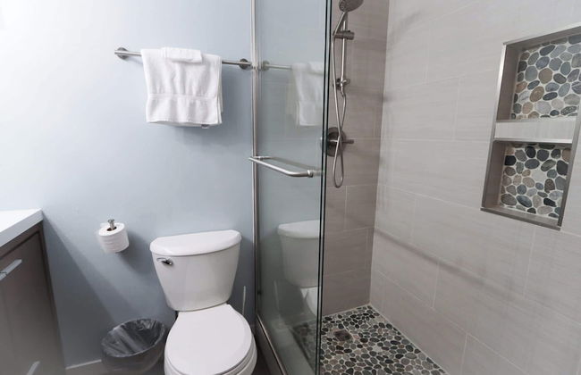 Sun Sung Cozy Condo A Stylish Escape for 4! - Photo 16