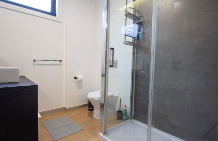 The Jolie - A Retreat in the City in an Entire House - Foto 53