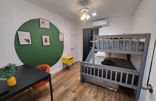 2BR Houston Haven Playground Prime Location - Foto 5