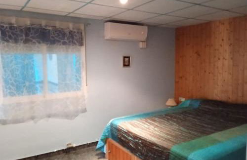 Habitaciones en planta superior independiente con piscina - barbacoa - Foto 35