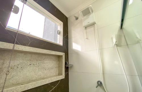 Casa Individual com 2 suítes, cozinha completa, Internet privativa 300MBPS, região bem sossegada com comercios diversos ao redor - Foto 52