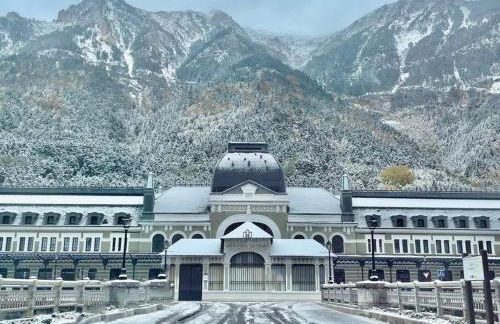 CALMFRANC ático abuhardillado con vistas al río y la montaña Avistamiento de ciervos en Canfranc Pueblo - Foto 72