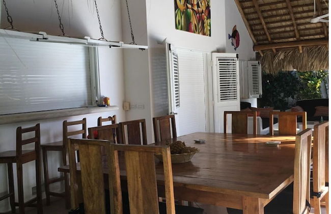 Pretty Caribbean Style Villa - Photo 14