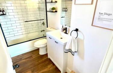 Modern Home with View and Large Private backyard - Foto 9