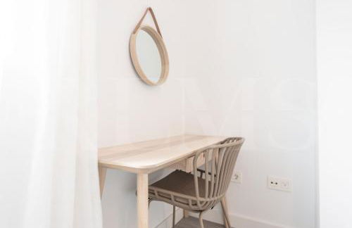 Stylish apartments with balcony & parking near the beach by REMS - Foto 8