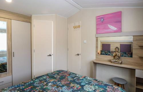 Breathing Space - Photo 13