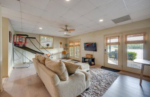 Luxe Lake Sinclair Living Private Dock and Beach! - Foto 8