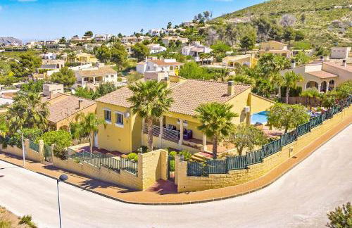 Villa Magdalena Blanca by Villa Plus - Photo 12