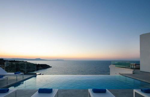 Villa Balance, Unwind with Panoramic Sea Views, by etouri - Foto 48