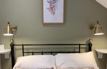 The Nook at Pentregaer Ucha, with tennis court & lake. - Foto 11