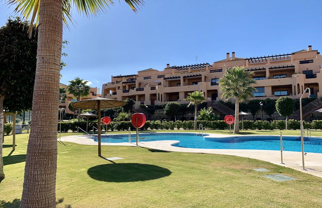 Casares Beach Golf Apartment With Private Garden and Pool Access - Foto 17