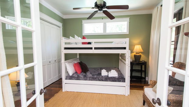 Large Private Pool & Short Walk to Beach! Outdoor Tv!! - Foto 5, Habitación