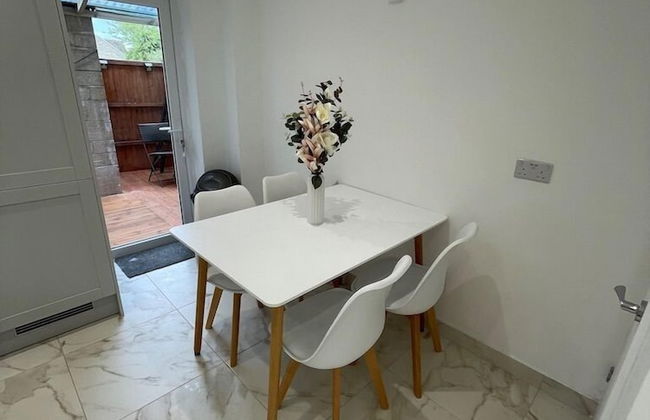 Lovely Two Bedroom Home - Foto 10