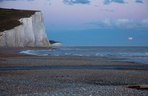 Welcoming 4 Bed Holiday Home in Eastbourne - Foto 35