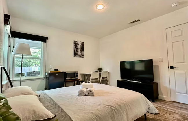 Urban Winter Escape Near Bricktown 1ZB 32B - Photo 2