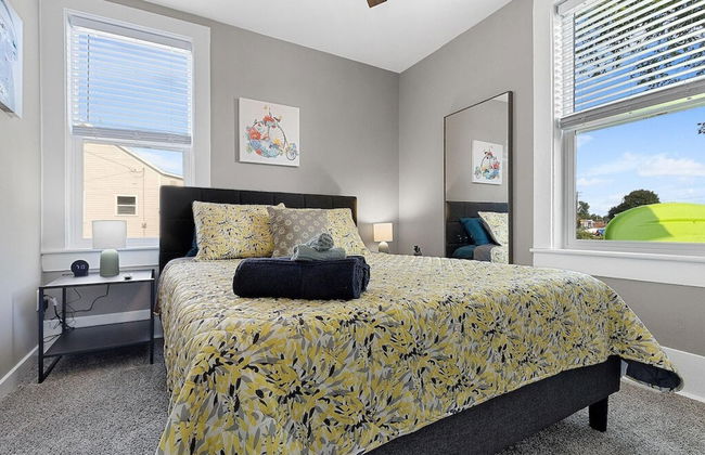 Lazy River Villa - Hottub Fenced Yard Sleeps 11 - Foto 8