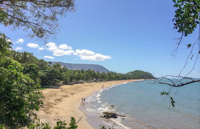 Beachfront Apartments on Trinity Beach - Photo 38