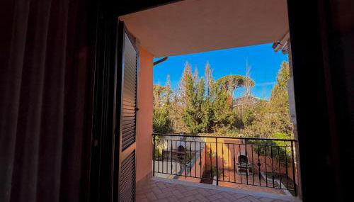 RESIDENZA I GIRASOLI - Spacious private house near the sea, quiet residential area - Lido dei Pini ANZIO - Foto 1, Garden view