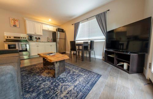 Parkside Escape South Hill w Private ADU - Photo 19