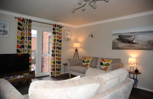 Peaceful Waterfront Apartment, Private Parking, Hull Marina - Foto 9