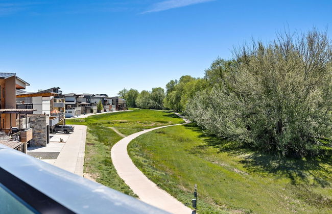 Swanky Townhome Near Old Town, Breweries and River - Foto 46