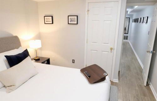 Trendy Apt in Bloomingdale - Parking - Foto 14