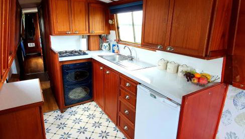 Narrow Escape - 50ft Boat on the Grand Union Canal, near Tring - Foto 4