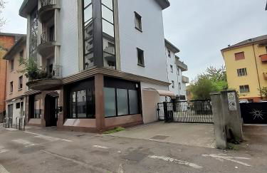 Unico Apt 8, 4 ospiti, parcheggio gratis, 10 minuti da Venezia - Photo 3