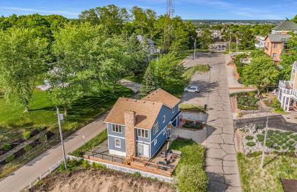 Spacious 4BDR Blue Haven Cottage in Grand Haven 150 - Foto 8