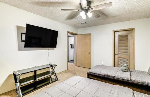 Spacious Holiday Island Escape with Deck and Gas Grill - Foto 25