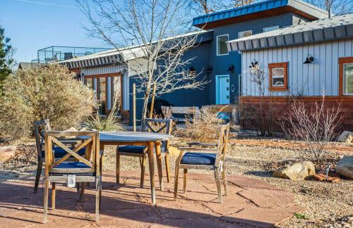 Timber & Tin D 2Bed 2Bath w Pool & Rooftop Deck - Foto 13