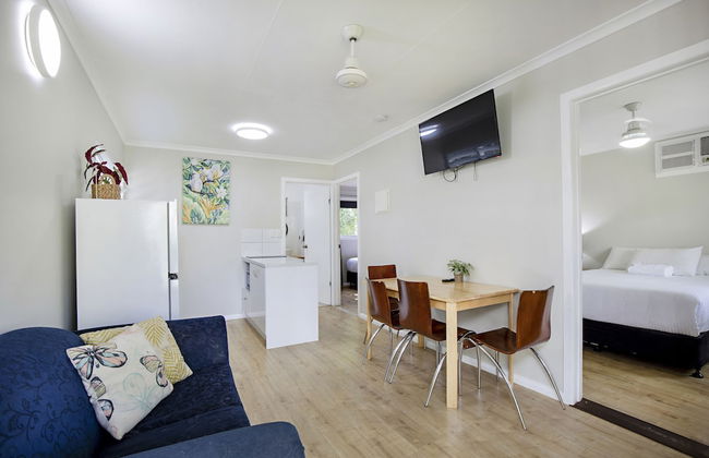 Bush Village Holiday Cabins - Photo 45