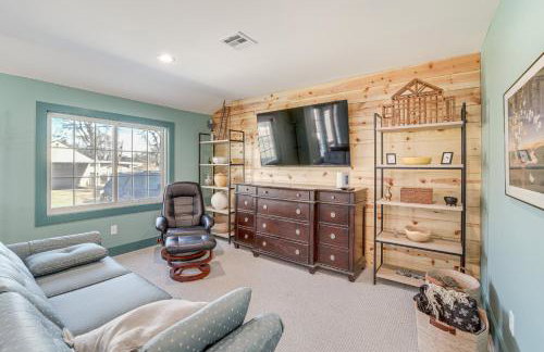 1 Mi to Campus Modern Tulsa Home with Private Yard - Foto 1