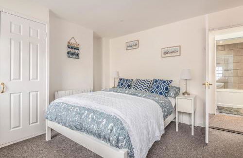 Cottage - Sleeps 6 - Pet Friendly - Patio - Foto 36